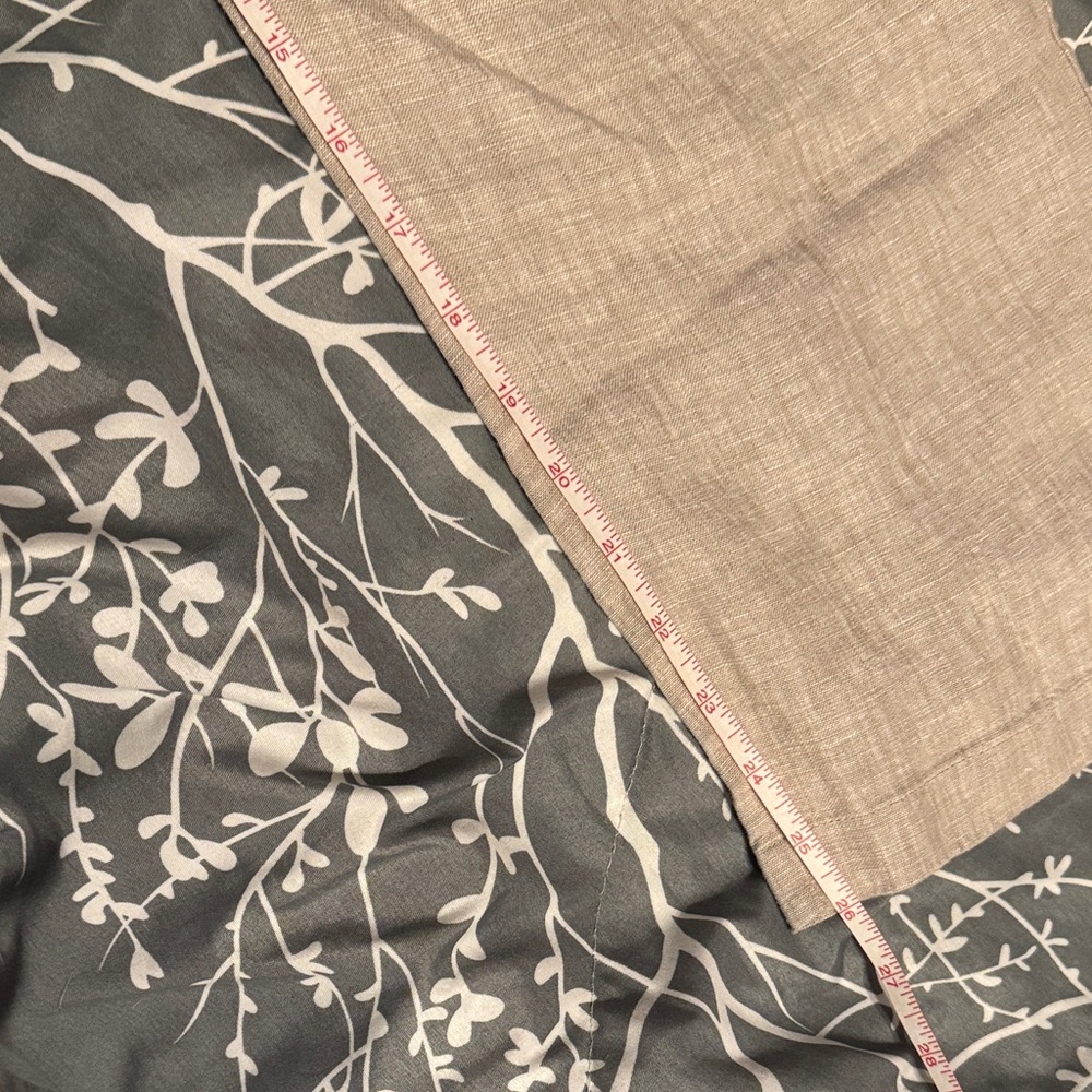 Quince Beige Linen-Blend Capris - Picture 7 of 10